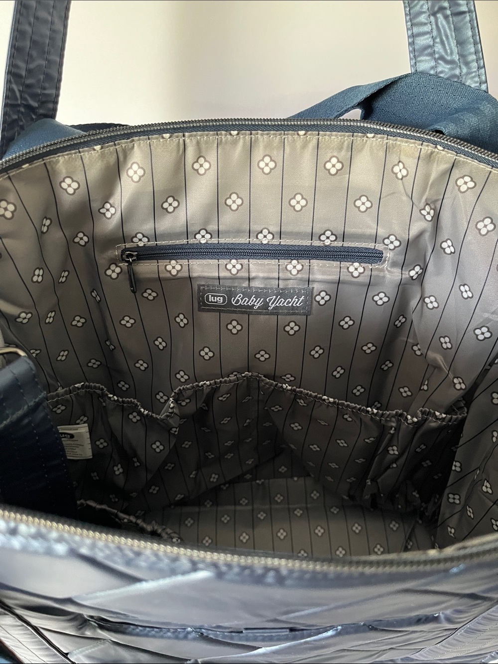 LUG - Baby Yacht in Metallic Indigo - Picture 4 of 6